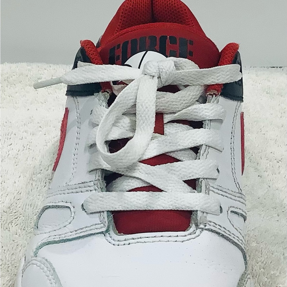 Nike Full Force Low Size 6Y - Picture 3 of 6